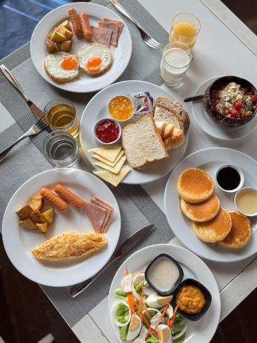 Mad på resortet eller i nærheden