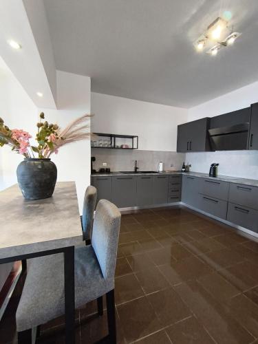 Downtown Luxury Apartment