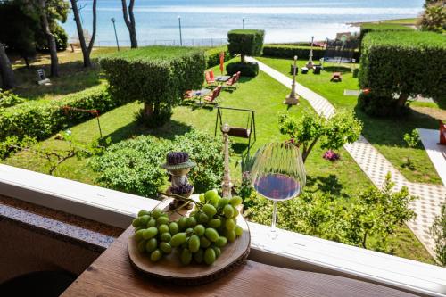 Apartments Becky on a sandy beach without crowd