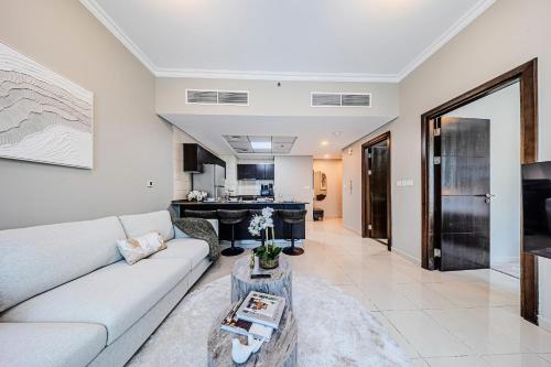 1 BD in Bay Central with the Iconic Marina Views