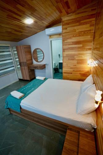 Katil atau katil-katil dalam bilik di 3Gozel Aframe Villa Gabala