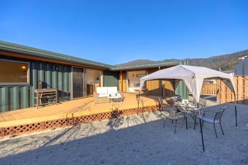 河口湖ベースキャンプ登り坂