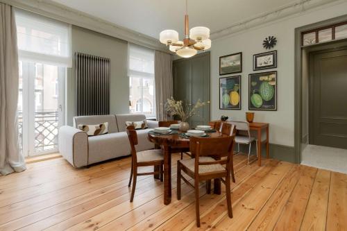 The Marien Apartments 1899 Timeless Elegance in the Heart of Gdańsk Wrzeszcz by Noclegi Renters