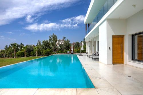 Billede fra billedgalleriet på J&C Villa Resort Seacave i Paphos City