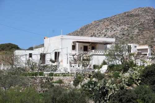 Galeriebild der Unterkunft La Villa di Zazopetra in Menetaí