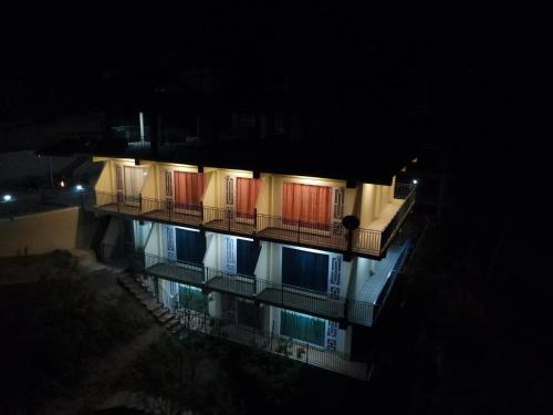 El edificio en el que está el hotel