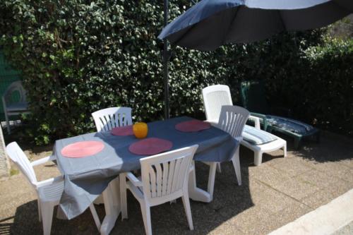 Villa 113, Heliovillage au village naturiste
