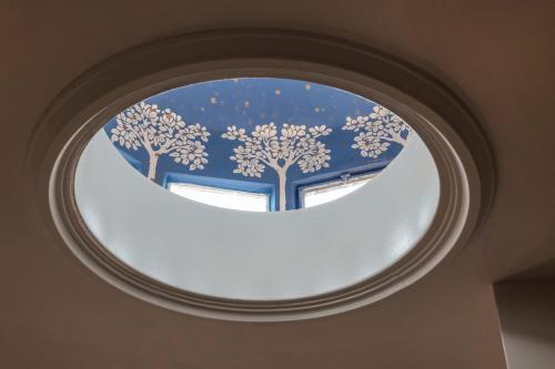 Stunning Cupola Apt-Steps from San Babila & Duomo
