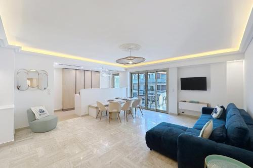 Wide and sunny 3 BR 2 Baths heart of Cannes gorgeous terrace city ctr