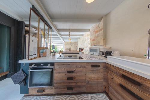 Dapur atau dapur kecil di 501 La Venelle Authentic Charm