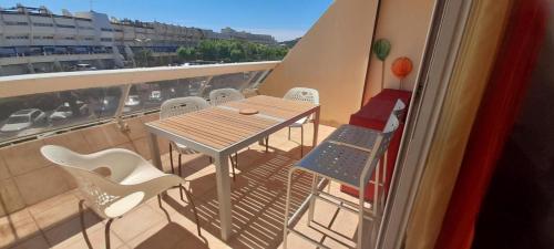 Studio 46E, Héliopolis au village naturiste