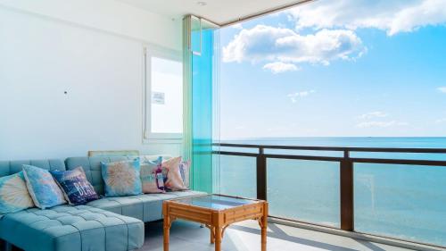 Malibu Dreams 2 Bedroom Apartment