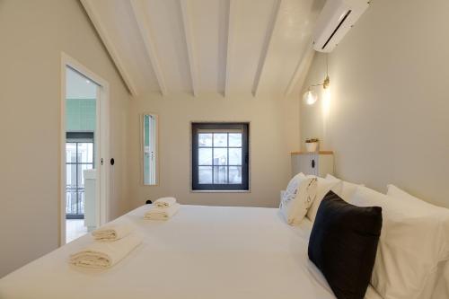 Figueirôa Four Houses by DA'Home
