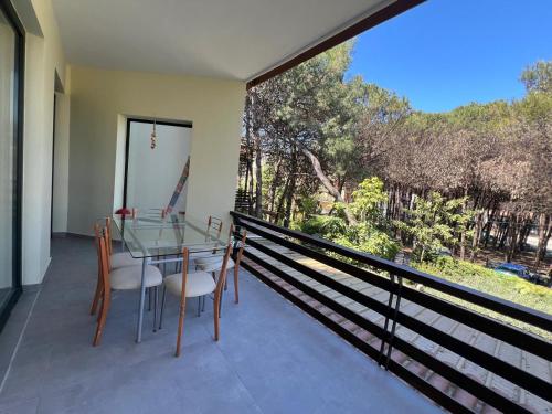 Μπαλκόνι ή βεράντα στο Sea Breeze Apartment, Qerret