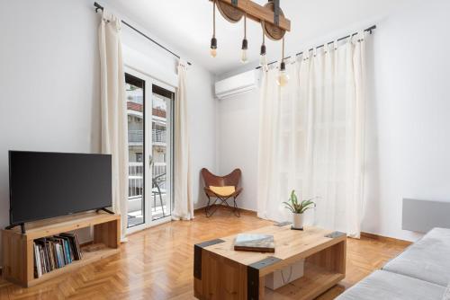 Acropolis Atmospheric Apartment