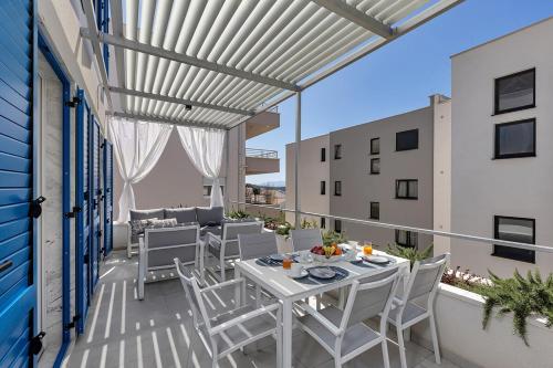 Bamboo House App 4 by Makarska Exklusiv