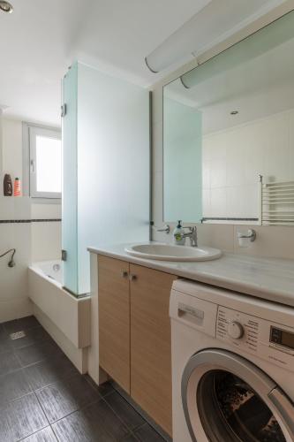 Elvita Athens Sea View Maisonette