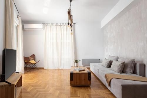 Acropolis Atmospheric Apartment