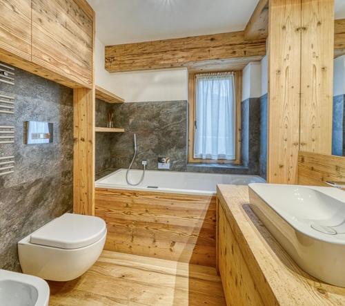 Koupelna v ubytování Luxury apartment in Cortina