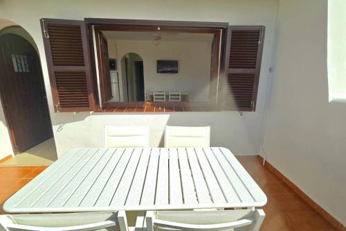 Billede fra billedgalleriet på Apartamento con terraza y vistas al mar en Son Bou i Son Bou