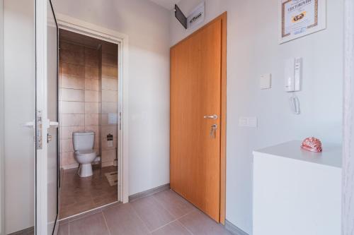 Ένα μπάνιο στο Holiday Apart 1