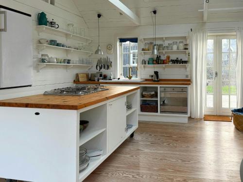 Ảnh trong thư viện ảnh của Architect-Designed Holiday Home Near The Water ở Gilleleje