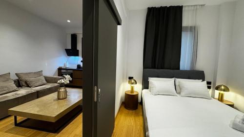 Downtown Modern Suite