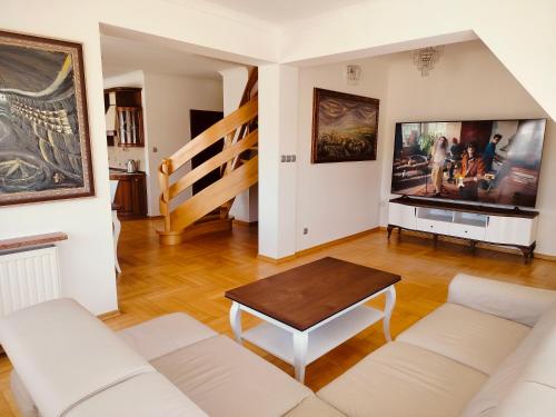 Apartament dwupoziomowy Victoria Cechini