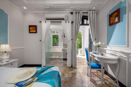 Koupelna v ubytování Hoi An Garden Palace and Spa - A Boutique Inspired by Nature