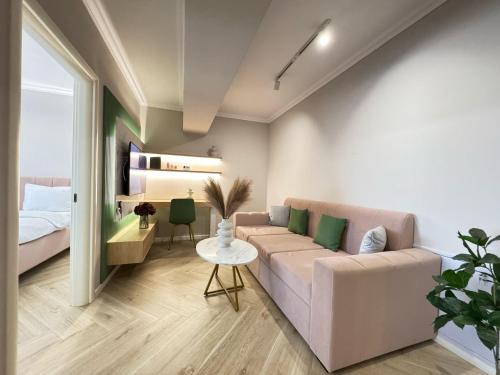 Χώρος καθιστικού στο Green Tower Accommodation By GAP and Underground Parking