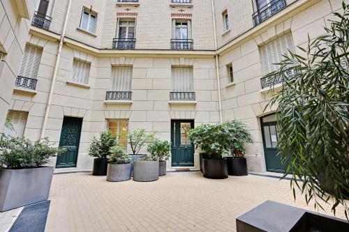 Superb apartment with terrace 2BR 4P Trocadero