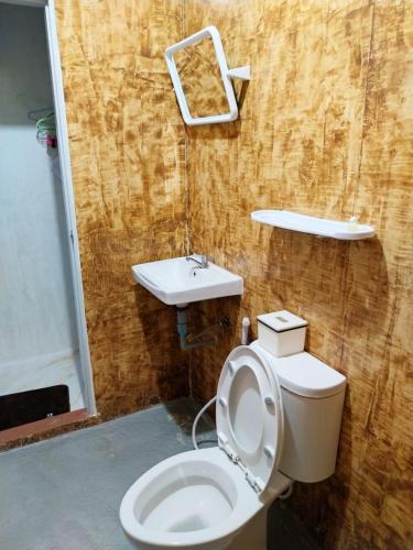 Ένα μπάνιο στο AiOonHomestay Twins Room