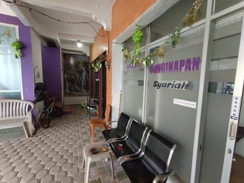 Φωτογραφία από το άλμπουμ του Penginapan Violet Doorz Syariah σε Banjarbaru