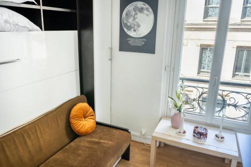 Ruang duduk di Charming and Compact Studio-Jules Joffrin - Montmartre