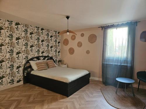 Postel nebo postele na pokoji v ubytování Charmant studio près du pont avignon