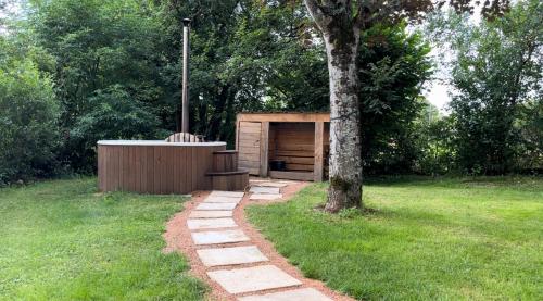 Zahrada ubytování Les cabanes de Julie
