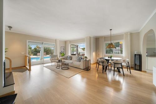 3BR Villa in New Andalucia
