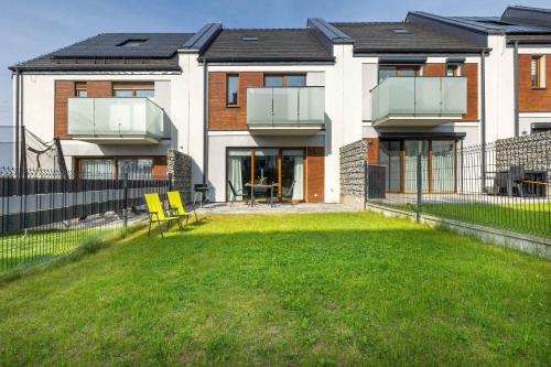Spacious House Kołobrzeg with Garden Grill and Parking by Noclegi Renters