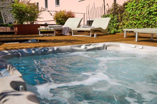 Swimmingpoolen hos eller tæt på Hotel Luna Rossa