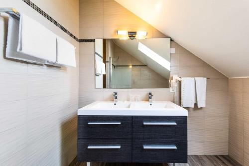 Bilik mandi di Residence - Cityzen - Geneve