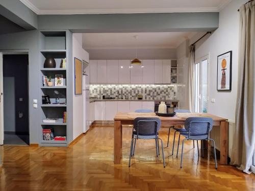 Spacious modern flat in Koukaki