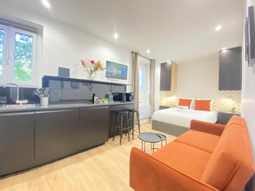 GuestReady - Warm and Stylish Nest in the 13th