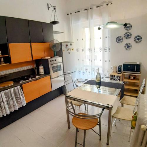 Foto GABRY'S HOME Three-Bedroom Big Apartment near city center & train station to Pisa and Florence & ferries to Sardegna Corsica 4