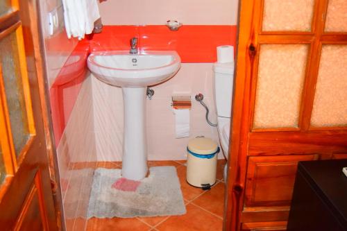 Koupelna v ubytování VILA LILI Guest House - Berat