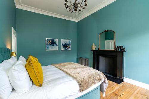 Dragon Suites Luxury Apartments at 9 Albyn Place photo 83