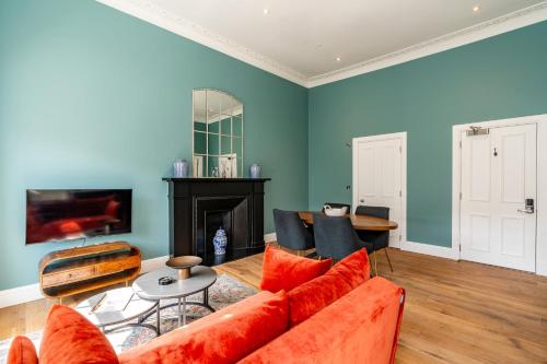 Dragon Suites Luxury Apartments at 9 Albyn Place photo 85