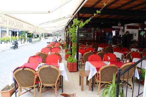 Um restaurante ou outro lugar para comer em Caunos Antik Hotel