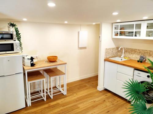 Kuchyň nebo kuchyňský kout v ubytování Tribord Holiday House