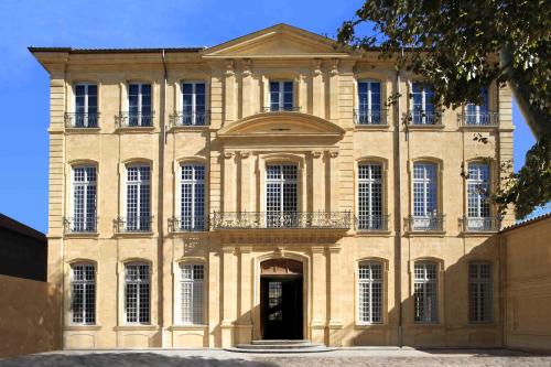 Les Jardins de Mistral Apartment