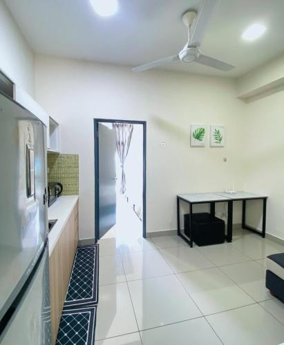 Η κουζίνα ή μικρή κουζίνα στο Studio at Mesahill Nilai by D'KAY HOMES with Mall, near USIM KLIA